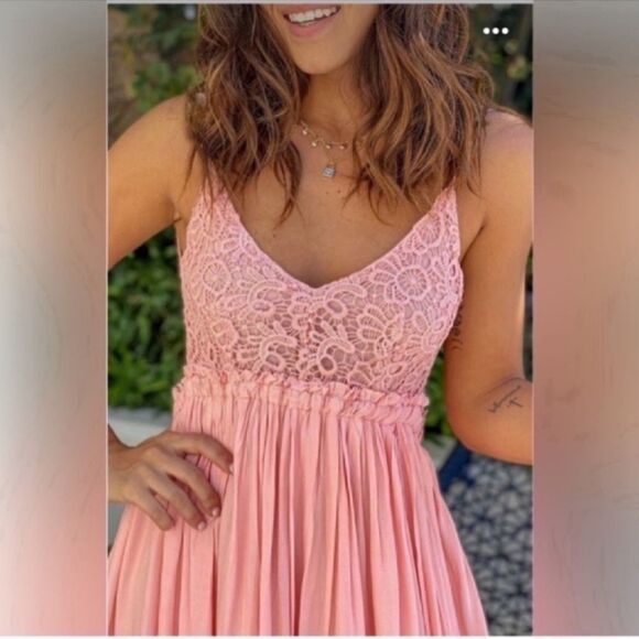 NWT ONCE IN A LIFETIME PINK MAXI DRESSE Size Small - Picture 3 of 16